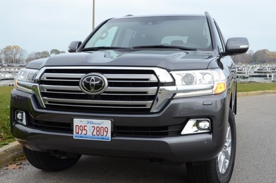 2017 Toyota Land Cruiser  (select to view enlarged photo)