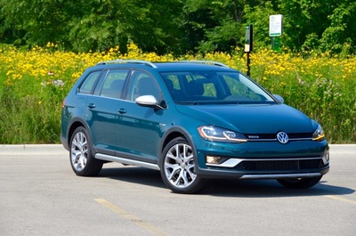 2018 Volkswagen Golf Alltrack (select to view enlarged photo)