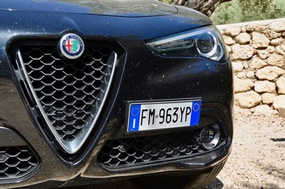 2018 Alfa Romeo Stelvio (select to view enlarged photo)