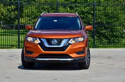 2020 Nissan Rogue (select to view enlarged photo)