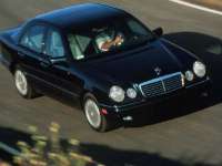 Mercedes Benz E320 (1996)