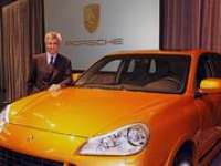 2008 Chicago Auto Show : Porsche Unveils Cayenne GTS - VIDEO ENHANCED