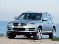 Heels on Wheels: 2008 VW Touareg Review