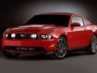 2011 Ford Mustang - 300HP 30 MPG - A Close Up Look