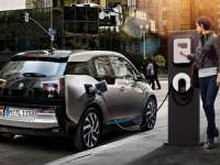 BMW i3 Named Green Car Journal's 2015 Green Car of the Year +Review