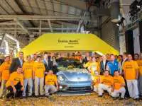 Buh-Bye Beetle - Last cars roll off Volkswagen de Mexico production line