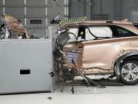 Hyundai's Fuel Cell Vehicle Earns IIHS Top Safety + Award