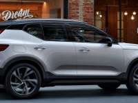 2020 Volvo XC40 T5 AWD Review by John Heilig