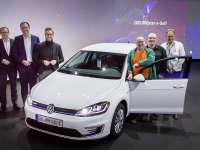 Volkswagen Delivers 100,000th e-Golf