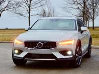 2020 Volvo V60 Cross Country Larry Nutson Chicagoland Review