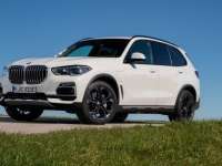 The 2021 BMW X5 xDrive45e PHEV Sports Activity Vehicle. Close-up Look