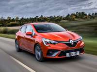Renault Clio Named CAR OF THE YEAR at FirstCar Awards 2021 +VIDEO